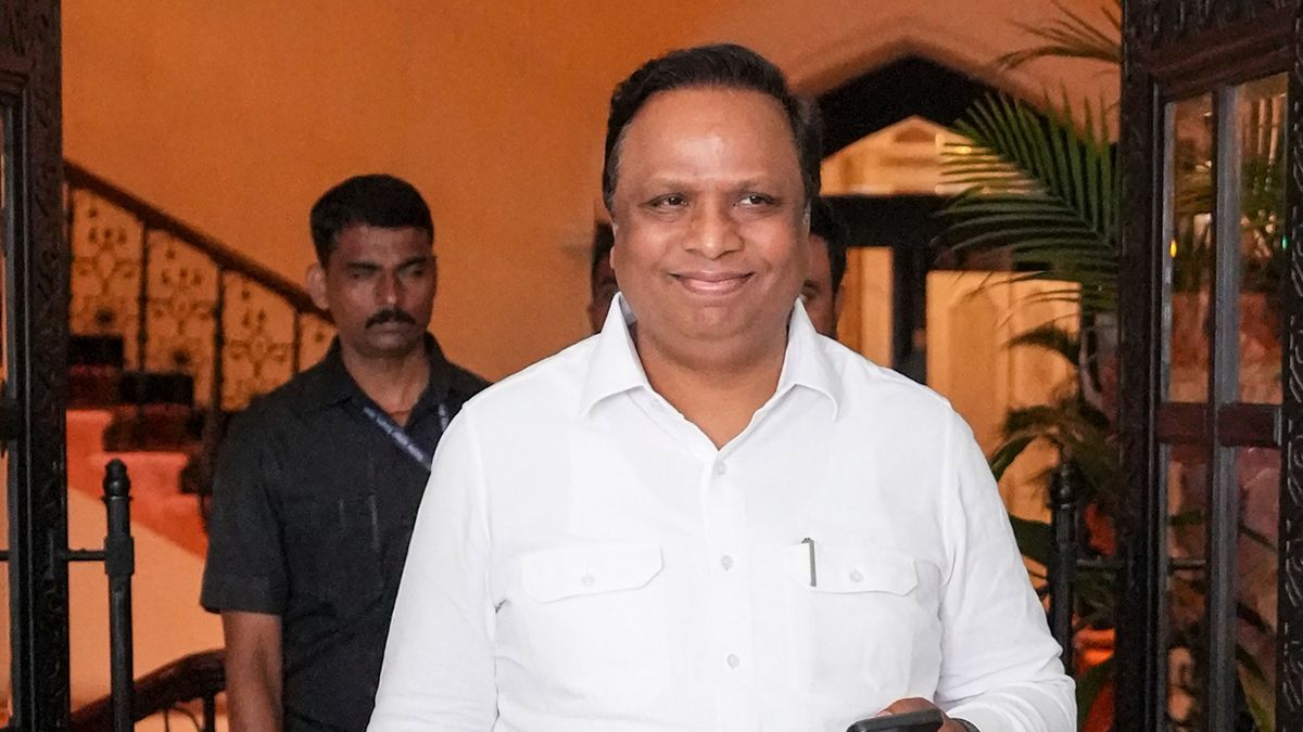 ‘इन गानों को नियमित रूप से बजाएं’, प्राइवेट रेडियो स्टेशनों से महाराष्ट्र के मंत्री आशीष शेलार की खास अपील