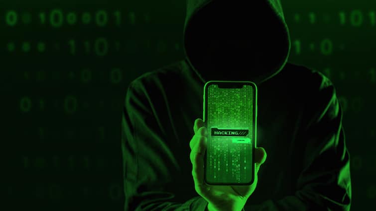 Data Breach Turns Dating App Into Nightmare For 33,000 Women, Locations Exposed On Google Maps