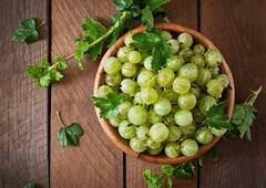 झड़ते और पतले बालों से हैं परेशान? ये 6 तरीके लाएंगे नई जान