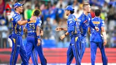 IPL 2025: প্লে-অফ সুনিশ্চিত করল মুম্বই ইন্ডিয়ান্স, অরেঞ্জ ও পার্পল ক্য়াপের দৌড়ে সামিল দুই পল্টন তারকা