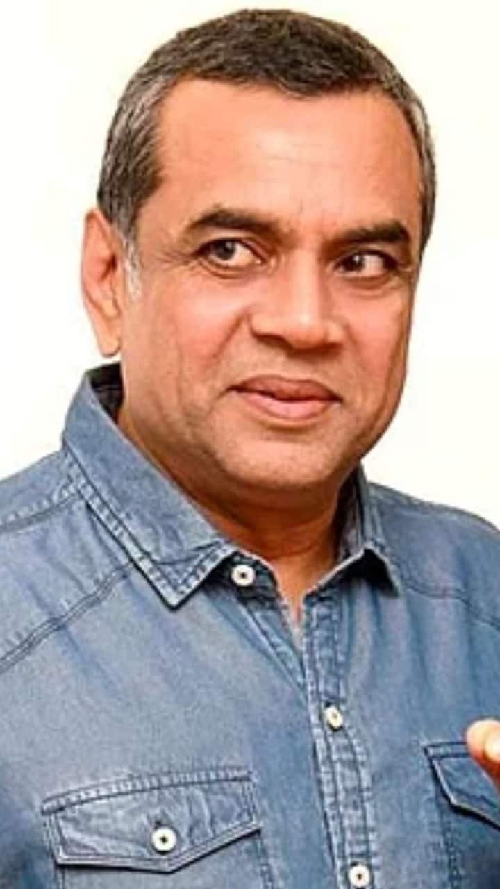 मेकर्स की तरफ से बताया गया था कि फिल्म के लिए परेश रावल ने कॉन्ट्रैक्ट साइन कर लिया था और इसके लिए उनको 11 लाख रुपये का पेमेंट भी दिया जा चुका है. बता दें 27 मार्च को उन्होंने कॉन्ट्रैक्ट साइन करके अपना एक्सेप्टेन्स दिया था.