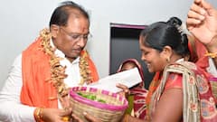 पहाड़ी कोरवा के PM जनमन आवास में पहुंचे CM विष्णुदेव साय, गिफ्ट में स्वीकार की छिंद की चटाई, रागी और कटहल