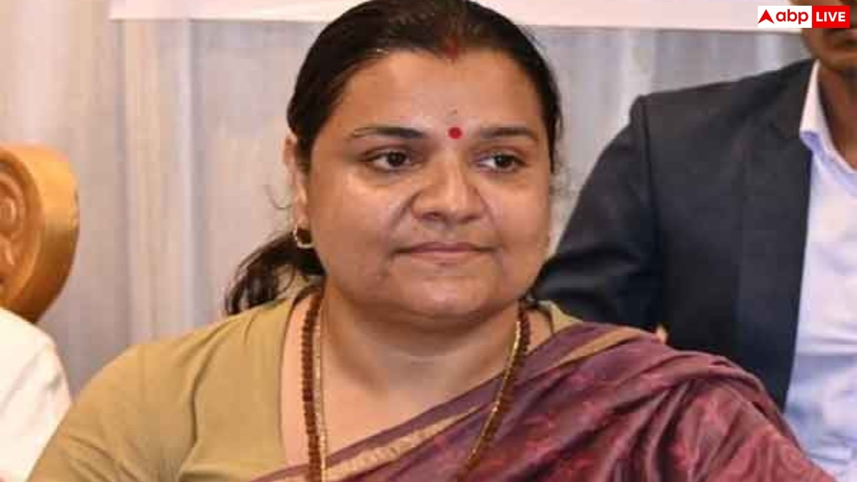Jharkhand: कांग्रेस विधायक श्वेता सिंह की बढ़ सकती हैं मुश्किलें, चार वोटर आईडी और दो पैन कार्ड का आरोप, की गई ये मांग