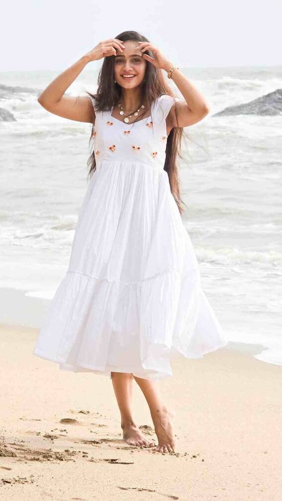 అలుపన్నది ఉందా ఎగిరే అలకు ఎదలోని లయకు..సాగరతీరంలో అందమైన కోయిలమ్మ!