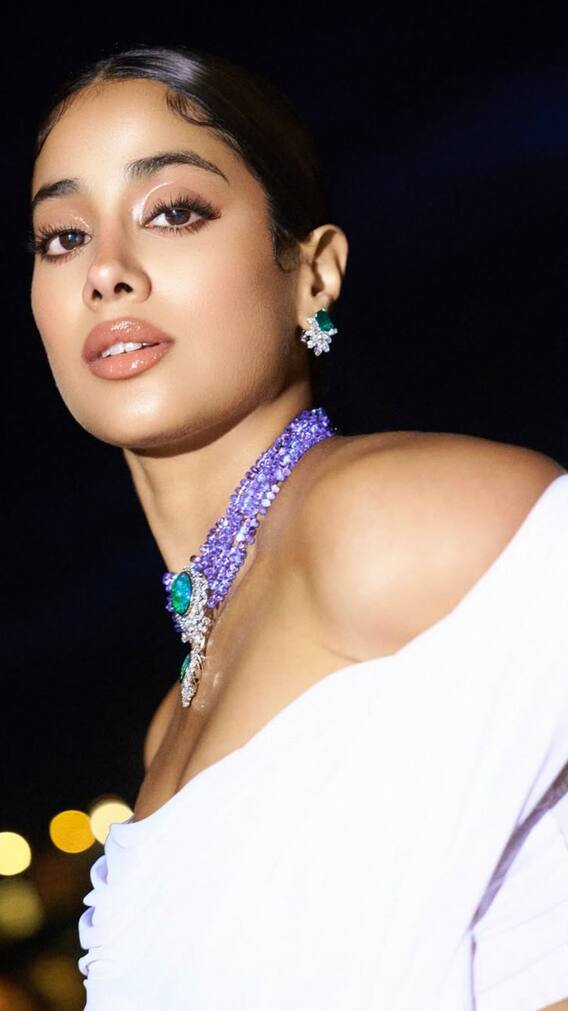 जाह्नवी कपूर की गीली साड़ी वाली फोटो देख क्या बोल पड़े शिखर पहाड़िया?