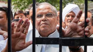 'Unable To Talk, My Condition Very Serious': Satya Pal Malik Posts Photo After CBI Files Chargesheet