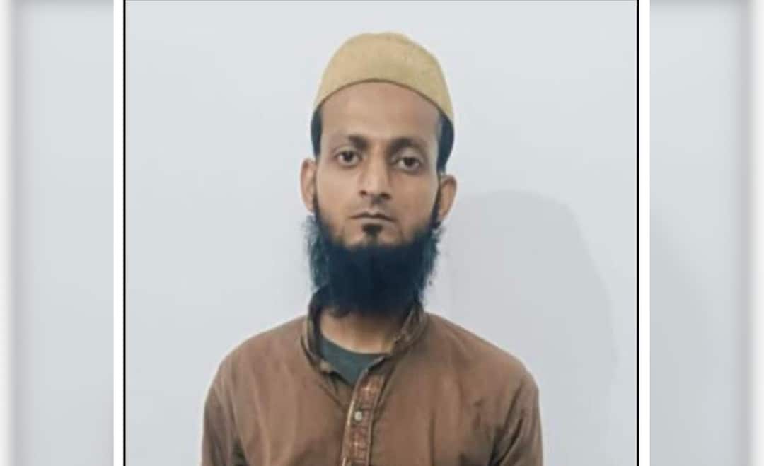 Varanasi Man Arrested For Spying, Sharing Sensitive Info With Pakistan UP ATS arrested man from Varanasi for spying and sharing sensitive information with Pakistani Varanasi Man Arrested For Spying, Sharing Sensitive Info With Pakistan