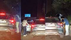 Noida Road Rage: Miscreants Caught Attacking Car On Busy Road, Attempt To Drag Driver Out