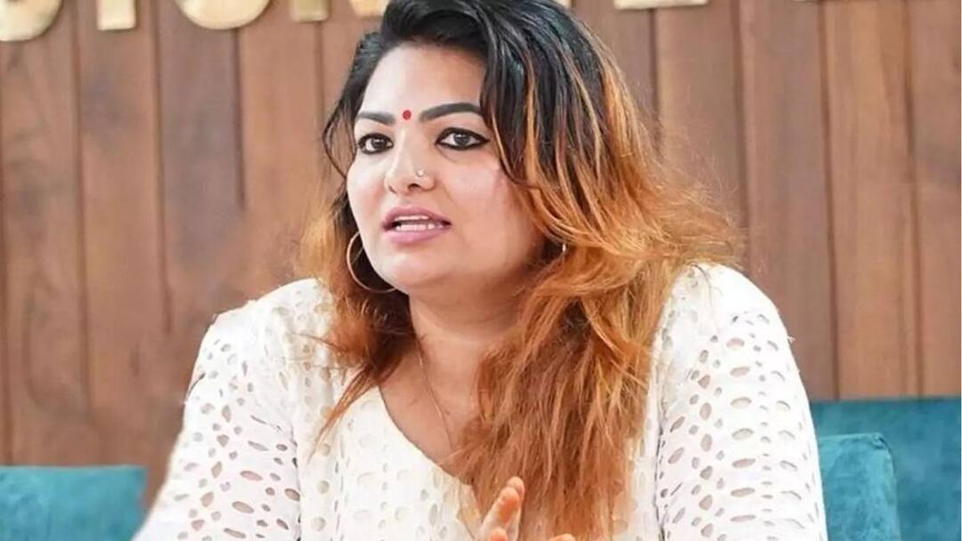 போதைப் பொருட்களுக்கு தனி பட்ஜெட் ஒதுக்கப்படும்...இடியை தூக்கி போட்ட பிரபல மலையாள நடிகை Malayalam actor producer Sandra Thomas shocking statement say separate budget allocated for drugs போதைப் பொருட்களுக்கு தனி பட்ஜெட் ஒதுக்கப்படும்...இடியை தூக்கி போட்ட பிரபல மலையாள நடிகை