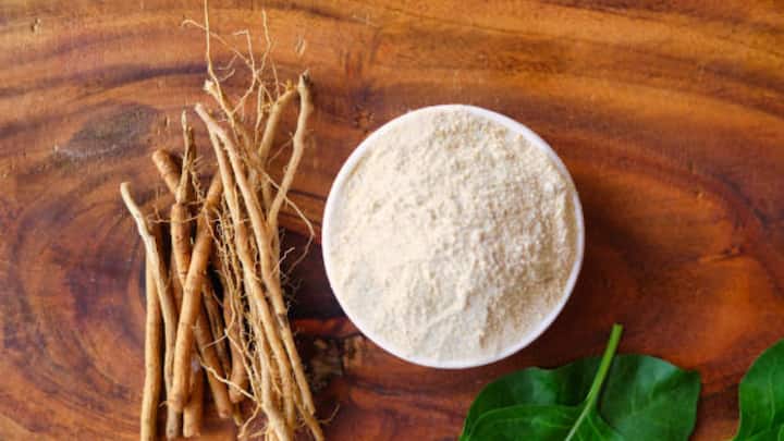 Gentle Yet Powerful: As an adaptogen, Ashwagandha helps the body resist the toll of stress—lowering cortisol, calming the mind, and rejuvenating the body. It doesn’t shock the system; it whispers to it. And in tea, this gentle strength is even more profound—delivered in the kindest way nature intended. (Image Source: iStockphoto)