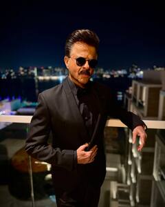 Bollywood Fit and Handsome Actors: यहां देखें 50 की उम्र पार कर चुके बॉलीवुड के सबसे हैंडसम और फिट एक्टर्स की लिस्ट