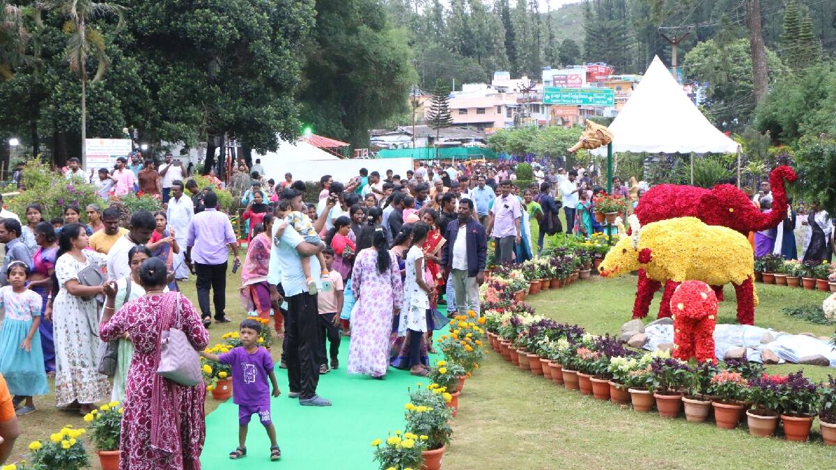 Yercaud Flower Show: ஏற்காடு கோடை விழா கோலாகலமாக துவங்கியது