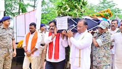 नक्सल मुठभेड़ में शहीद जवान को सीएम विष्णु देव साय ने दी श्रद्धांजलि, कहा- व्यर्थ नहीं जाएगा बलिदान