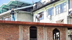 Sanjauli Mosque: संजौली में फिर गरमाया मस्जिद विवाद, नमाज के विरोध में सड़क पर उतरे हिंदू संगठन के कार्यकर्ता