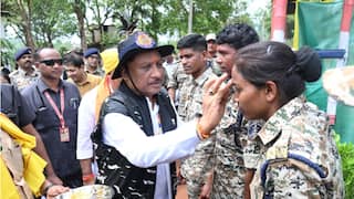 छत्तीसगढ़ में 24 हार्डकोर नक्सलियों ने छोड़ा हिंसा का रास्ता, सीएम साय बोले- 'लाल आतंक के खात्मे...',