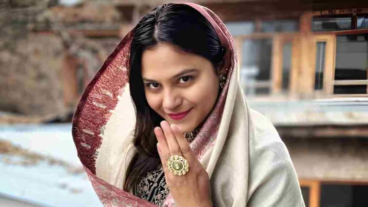 YouTuber Jyoti Malhotra had sent confidential information through these apps Know the complete details here यूट्यूबर ज्योति मल्होत्रा ने इन ऐप्स से भेजी थी गोपनीय जानकारी! यहां जानें पूरी जानकारी