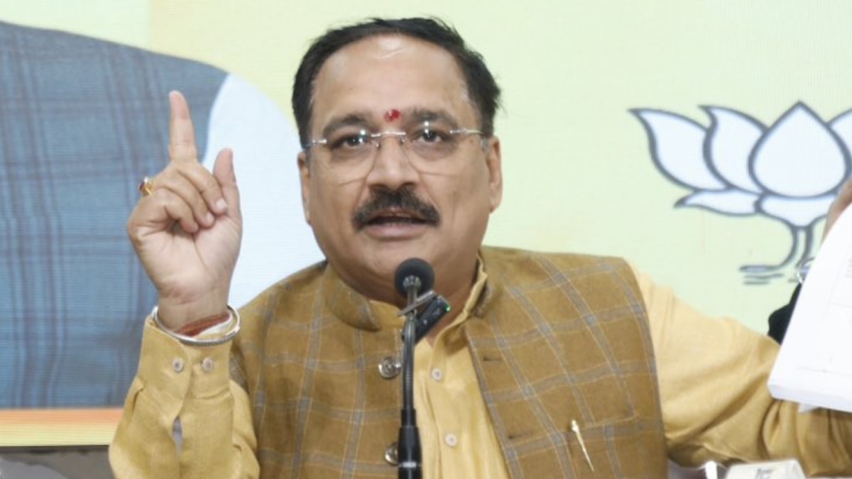 दिल्ली BJP अध्यक्ष वीरेंद्र सचदेवा का हमला, ‘AAP के सपने हास्यास्पद, 2027 में एमसीडी…’