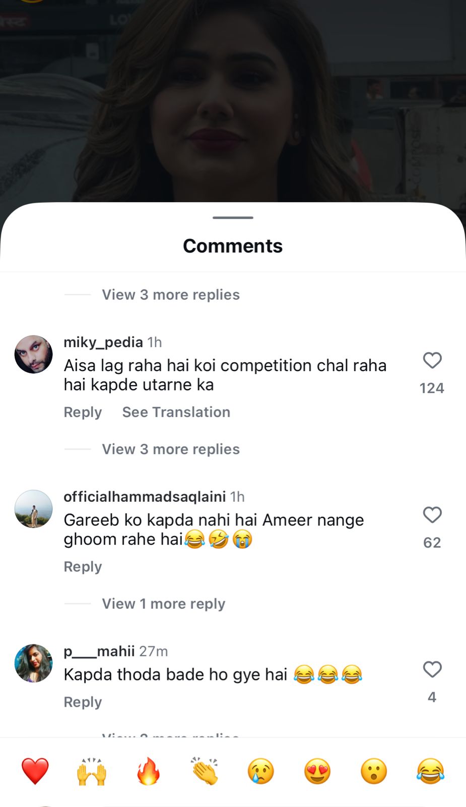 ‘ग़रीब को कपड़े नहीं, अमीर नंगे घूम रहे’, रिविलिंग ड्रेस पहनकर ट्रोल हुईं कंगना शर्मा
