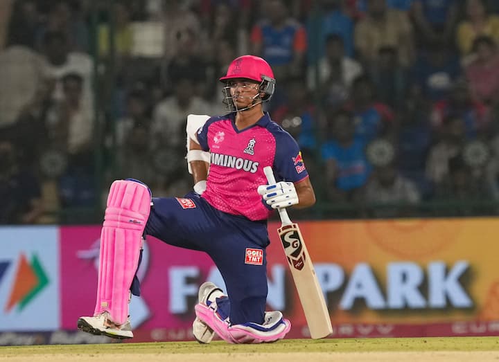 মরশুম শেষে যশস্বীর এক সোশ্যাল মিডিয়া পোস্ট ঘিরেই যত কাণ্ড। অনেকেই মনে করছেন তিনি রাজস্থান রয়্যালস ছাড়ার ইঙ্গিত করেছেন এবং তার সঙ্গেই জড়িয়েছে কেকেআরের নাম।