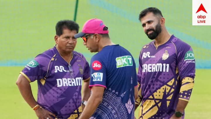 এছাড়াও চন্দ্রকান্ত পণ্ডিতের কোচিংয়ের ধরণের সঙ্গে নাকি দলের অনেক প্লেয়ারই খাপ খাইয়ে নিতে পারছেন না। ফলে দলের অন্দরমহলে পরিবেশ নষ্ট হচ্ছে। যার জন্যই ৬৩ বছরের এই কোচকে সরিয়ে দেওয়া হতে পারে।