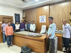 बाप रे बाप, कारमध्ये भलीमोठी कॅश; बुलढाणा पोलिसांची कारवाई, कोटी रुपयांचे 500 चे बंडल जप्त
