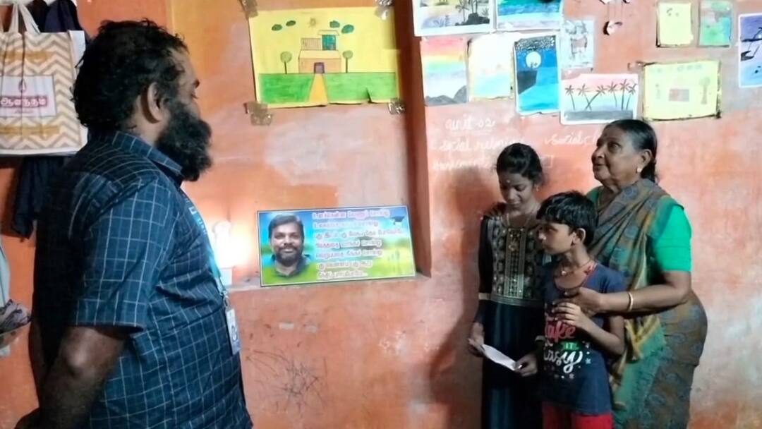 Thanjavur news incident that made the students shed tears of joy after paying the entire tuition fee tnn 