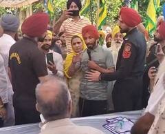 ਕਿਸਾਨਾਂ ਨਾਲ ਚਰਚਾ ਦੌਰਾਨ ਵਧਿਆ ਸਿਹਤ ਮੰਤਰੀ ਦਾ ਪਾਰਾ, ਕਿਹਾ- ਮੇਰੇ ਤੋਂ ਅਕਲ ਦੀ ਦਵਾਈ ਲੈ ਲਓ..., ਤੁਸੀਂ ਪੂਰੇ ਪੰਜਾਬ ਨੂੰ ਮੁਰਦਾਬਾਦ ਕਰ ਦੇਣਾ...