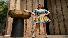 Tina Dutta Photo: શોર્ટ સ્કર્ટમાં ટીના દત્તાએ ટોન્ડ લેગ્સ કર્યા ફ્લોન્ટ