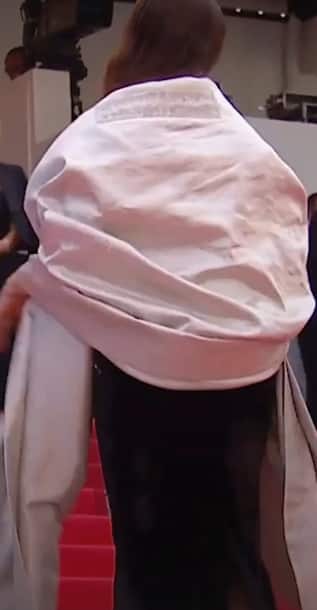 कर्मण्येवाधिकारस्ते मा फलेषु...', संस्कृत श्लोक वाला केप पहन कान्स में छाईं ऐश्वर्या राय, एक्ट्रेस के दूसरे लुक की भी हो रही खूब तारीफ