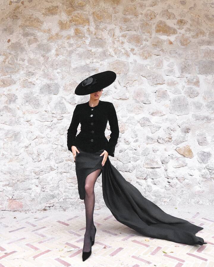 Kendall, Is That You? Janhvi Kapoor’s YSL Look At Cannes Sparks Style Déjà Vu The oversized hat and structured jacket channeled the drama and elegance of late ’80s couture. (Instagram/janhvikapoor)