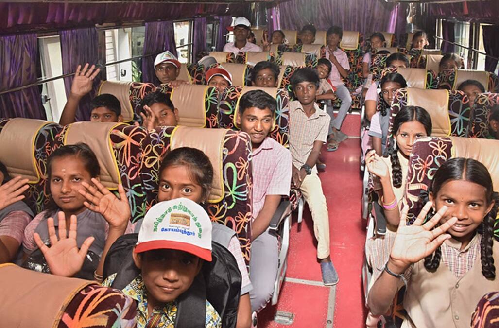 Educational Tour: நமக்கெல்லாம் இந்த வாய்ப்பு கிடைக்கலையே? கல்விச்‌ சுற்றுலா மூலம் உலகம் சுற்றும் அரசுப்பள்ளி மாணவர்கள்! இப்போ எங்கே?