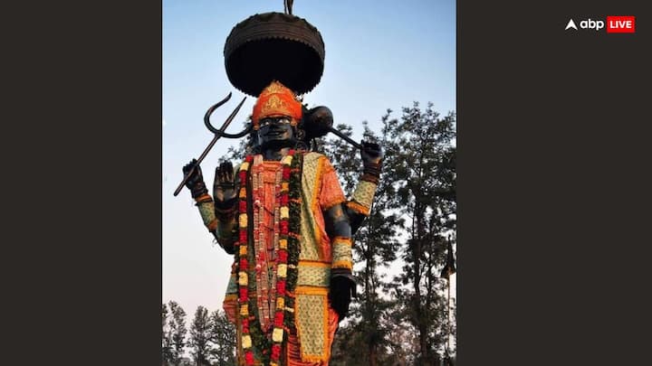 Arogya Mantra of Shani Dev - Dhmadini Dhamini Chav Kankali Kalahpriha.