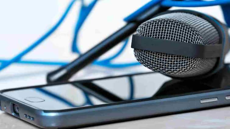 Why do the phone have two microphones instead of one? Guarantee you will not know the reason