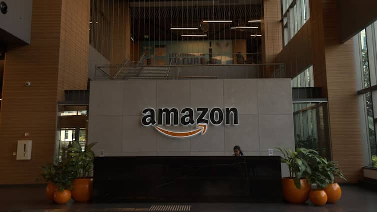 Amazon shopping will now be expensive A new charge of Rs 5 on every order know what new rule Amazon की शॉपिंग अब पड़ेगी महंगी! हर ऑर्डर पर 5 रुपये का नया चार्ज, जानें क्या है नया नियम