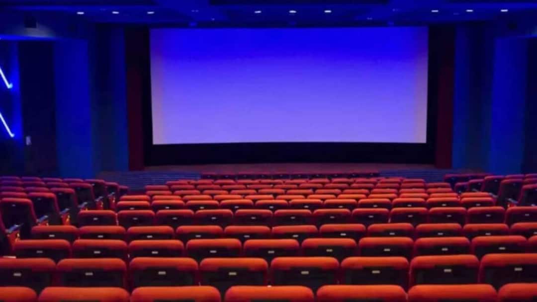 What Can You Carry to a Cinema Hall, Rules You Must Know Before Watching a Movie સિનેમા હોલમાં પાણીની બોટલ સહિત આટલી વસ્તુ લઈ જઈ શકાય છે? સુપ્રીમ કોર્ટે આપ્યા છે સ્પષ્ટ નિર્દેશ