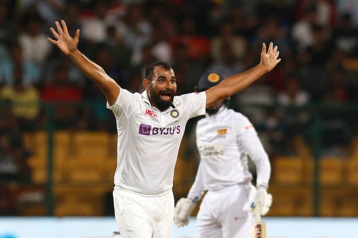 शमी इस साल सनराइजर्स हैदराबाद के लिए खेल रहे हैं. उन्होंन इस सीजन में कुल 9 मैच खेले. इस दौरान वो सिर्फ 6 विकेट ही ले पाए. शमी का इस सीजन में औसत 56.17 और इकॉनमी रेट 11.23 का रहा.