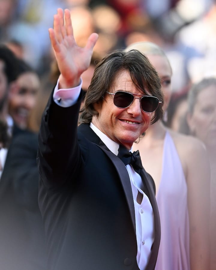 Tom Cruise also gives impotence to proper sleep and comfort along with his daily routine workouts. Tom believes that after good sleep, the next day, Mentally and physically fresh, work is done well with new energy.