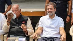 Rahul Gandhi Poonch Visit: 'टूटे मकान, बिखरा सामान, नम आंखें और...', पुंछ में PAK हमलों के पीड़ितों से मिले राहुल गांधी; PHOTOS