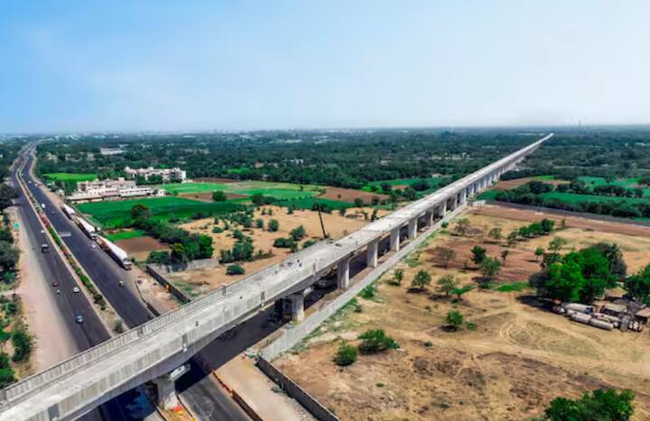 ਮੁੰਬਈ-ਅਹਿਮਦਾਬਾਦ ਬੁਲੇਟ ਟ੍ਰੇਨ ਪ੍ਰੋਜੈਕਟ ਭਾਰਤ ਦੇ ਸਭ ਤੋਂ ਤੇਜ਼ ਨਿਰਮਾਣ ਪ੍ਰੋਜੈਕਟਾਂ ਵਿੱਚੋਂ ਇੱਕ ਬਣ ਗਿਆ ਹੈ।