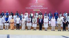 PM मोदी के सामने CM विष्णुदेव साय ने रखा 'आत्मनिर्भर बस्तर विजन', ये है 2047 तक का लक्ष्य