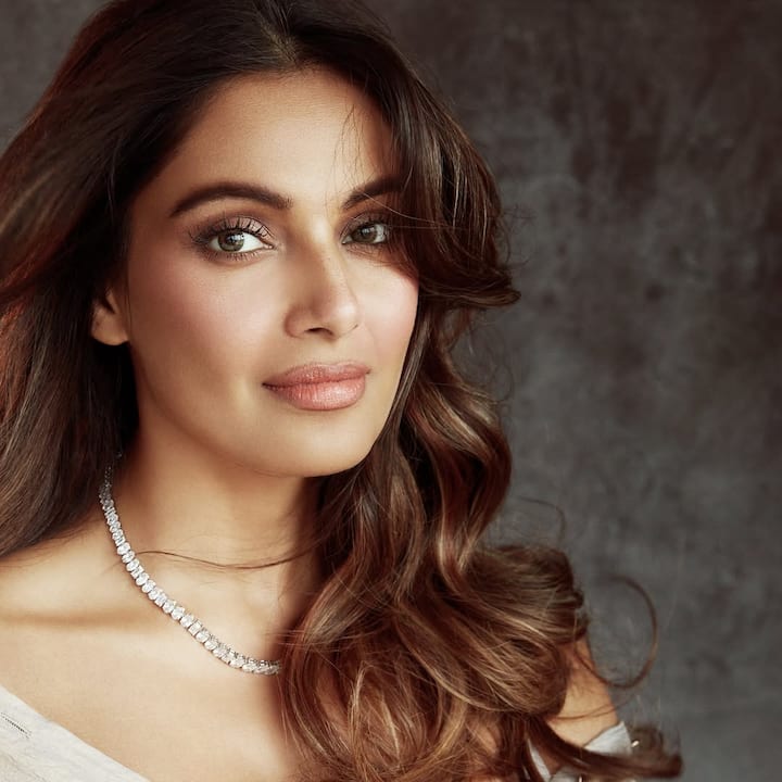 Looking at these viral pictures of Bipasha, people are saying what happened to Bengali beauty.