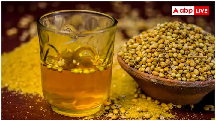 धनिया का पानी पेट के लिए चमत्कारी ड्रिंक माना जाता है. इसमें एंटीऑक्सीडेंट्स और विटामिन-सी की प्रचुर मात्रा होती है, जो पाचन तंत्र को मजबूत बनाता है. रिसर्च के अनुसार, धनिया का पानी पेट में गैस और सूजन को कम करता है और एसिड रिफ्लक्स को नियंत्रित करता है.
