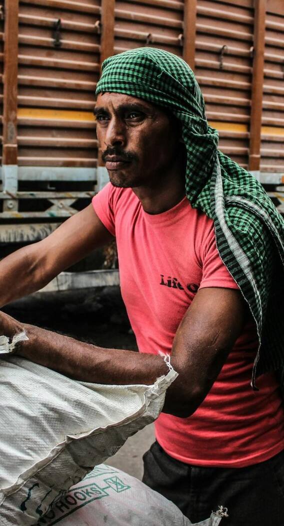 उत्तर प्रदेश में लेबर की मजदूरी कितनी है?