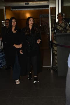 Cannes 2025 में जलवा दिखाने के बाद मुंबई लौटीं ऐश्वर्या राय, बेटी आराध्या संग ब्लैक में ट्विंनिंग कर एयरपोर्ट पर हुईं स्पॉट