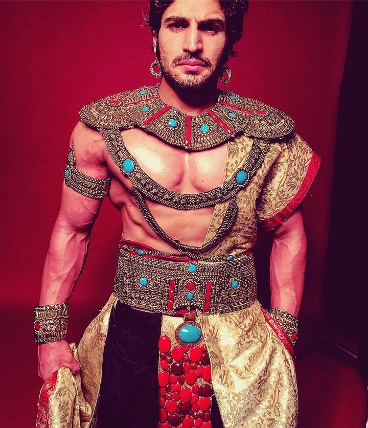 जोधा अकबर में जलाल की भूमिका निभाकर पॉपुलैरिटी हासिल करने वाले रजत टोकस पिछले 5 साल से किसी भी शो में नजर नहीं आए हैं.