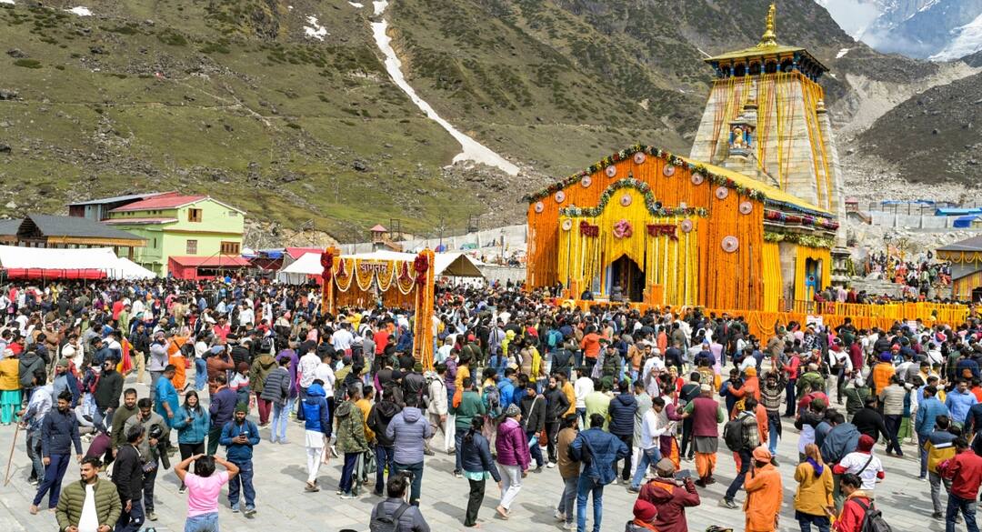 Kedarnath yatra 2025 boosts local economy 3 billion turnover in 48 days केदारनाथ यात्रा से स्थानीय लोगों की चमकी किस्मत, 48 दिन में 300 करोड़ का कारोबार