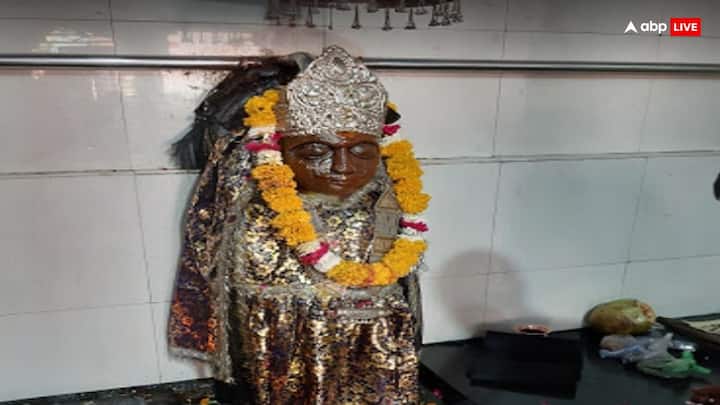On the day of Shani Jayanti to protect Shani from the mishra of Saturn, Namastestu Samvat Namoastu Te. Namo Mandagate Tubhyam Nistrinshya Namoastutte. It is auspicious to chant the mantra.