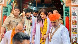 Virat Kohli In Ram Mandir : विराट कोहली अनुष्कासोबत प्रथमच रामलल्लाच्या दर्शनाला; लखनऊहून अचानक कारने अयोध्येला पोहोचला