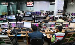 Best Stocks To Buy : সোমবার নজরে রাখুন এই তিন স্টক, পরামর্শ দিচ্ছেন বাজার বিশেষজ্ঞরা