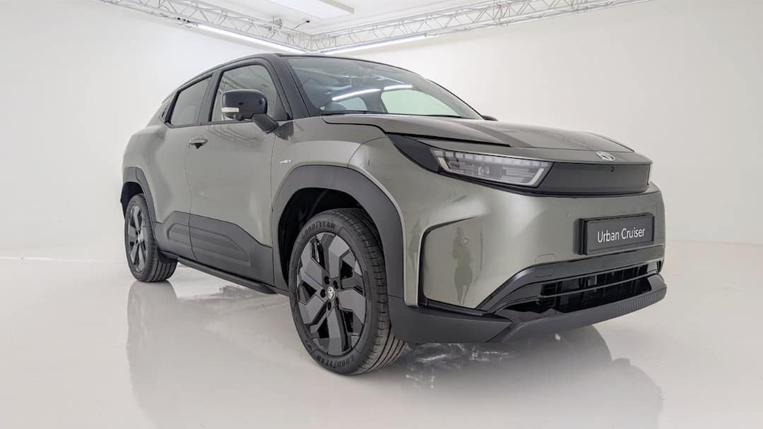 Toyotas First Electric Car: ரெடியா? டொயோட்டாவின் முதல் மின்சார கார், கதிகலங்கும் டாடா - ரேஞ்ச் அள்ளுதே, விலை